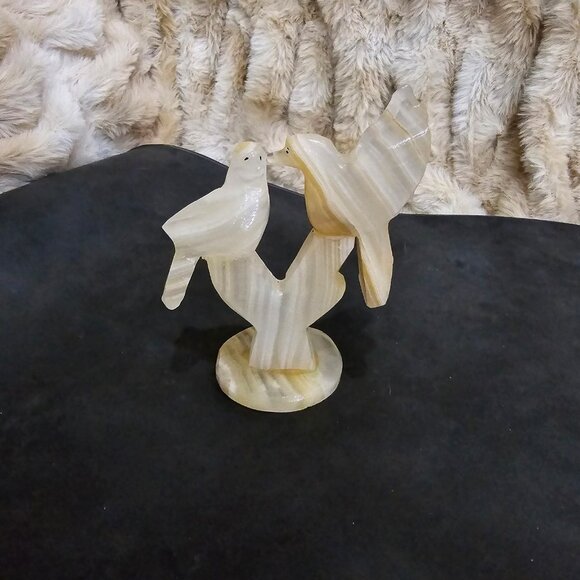 Solid Onyx carving statue crystal marble figurine doves in tree gemstone - Picture 1 of 10